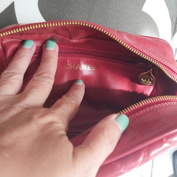 Beautiful Vintage Red CHANEL TOILETRY MAKEUP POUCH CASE Authentic - Picture 6 of 12